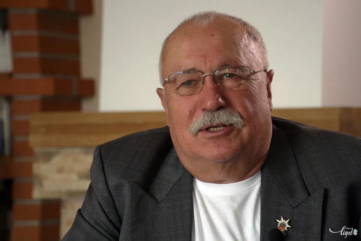 Versben küldött újévi köszöntőt Fehérvár tiszteletbeli polgára